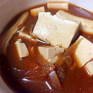 豆腐と玉ねぎとエリンギの味噌汁